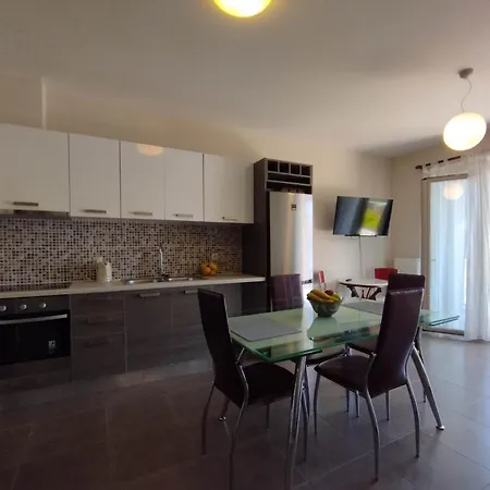 Angelos 1 Apartman *